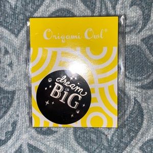 Organic owl back plate